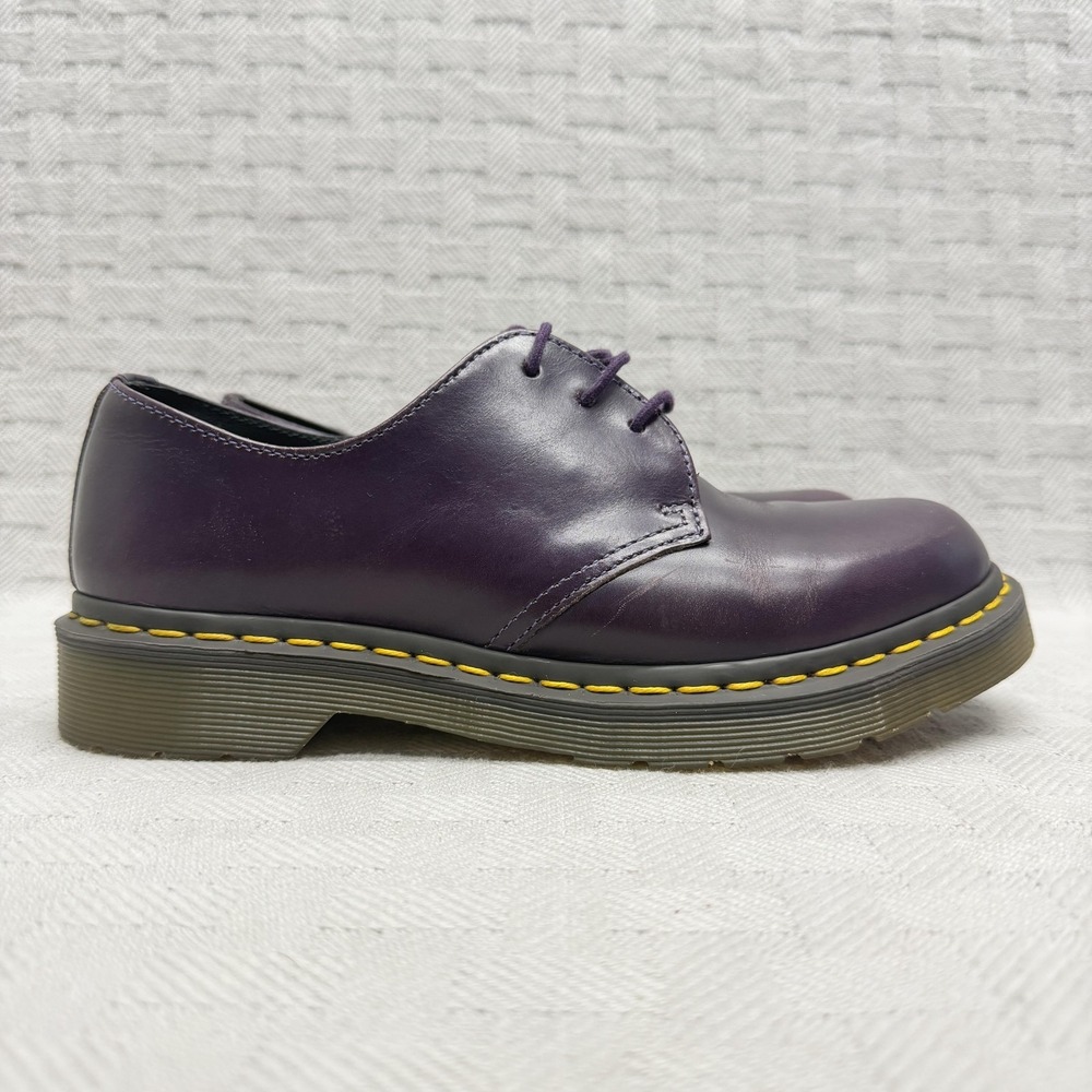 Dr. Martens Leather Oxford Shoe Womens Size 7 Purple